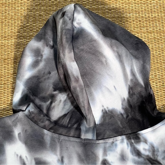 Cult Favorite "Anti Social" Cult Hoodie Size Medium NWOT - Picture 7 of 11